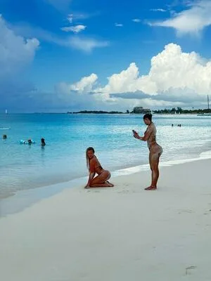 Yzabeya OnlyFans Leaked Free Thumbnail Picture - #Aa2Q7tOcAc