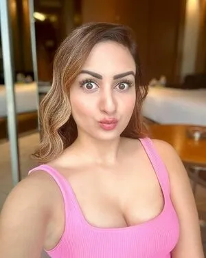 Zaara Yesmin OnlyFans Leaked Free Thumbnail Picture - #SWGHOtKNil