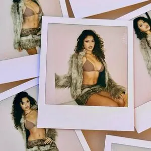 Zahraqazim OnlyFans Leaked Free Thumbnail Picture - #xo58XDu9JI