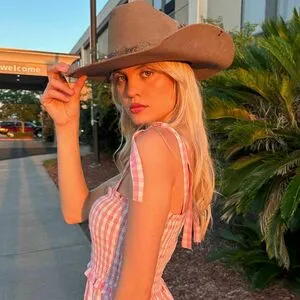 Zandi Holup OnlyFans Leaked Free Thumbnail Picture - #IbN03h76oO