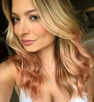 Zara Holland OnlyFans Leaked Free Thumbnail Picture - #YDAEdCuOQK