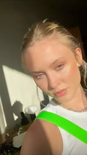 Zara Larsson OnlyFans Leaked Free Thumbnail Picture - #0lZPXyICQ4