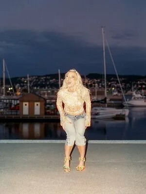 Zara Larsson OnlyFans Leaked Free Thumbnail Picture - #48P9aFvYSM