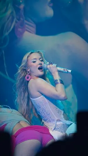 Zara Larsson OnlyFans Leaked Free Thumbnail Picture - #6e0Nqbea72