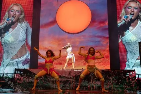 Zara Larsson OnlyFans Leaked Free Thumbnail Picture - #FO3EwBXINW