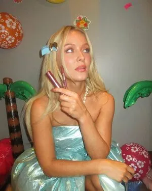 Zara Larsson OnlyFans Leaked Free Thumbnail Picture - #Gy81jCABj9