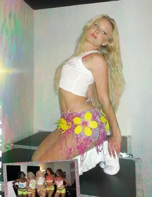 Zara Larsson OnlyFans Leaked Free Thumbnail Picture - #InjrytQgL4