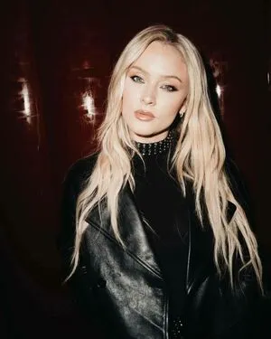 Zara Larsson OnlyFans Leaked Free Thumbnail Picture - #PiQ22Jvfne