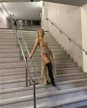 Zara Larsson OnlyFans Leaked Free Thumbnail Picture - #TkGopzdM3s