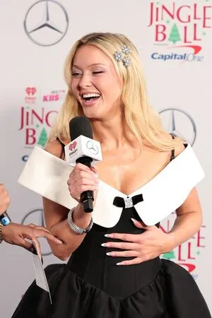 Zara Larsson OnlyFans Leaked Free Thumbnail Picture - #ToikhxKFF1