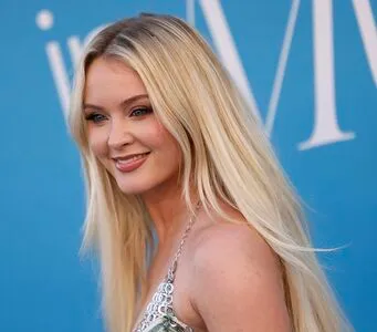 Zara Larsson OnlyFans Leaked Free Thumbnail Picture - #abZeLofQri