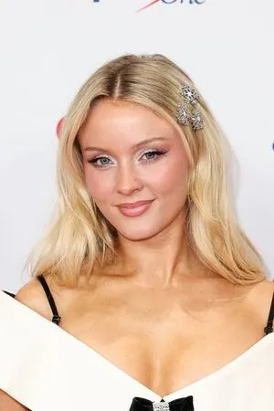 Zara Larsson OnlyFans Leaked Free Thumbnail Picture - #fSMCTATmnA