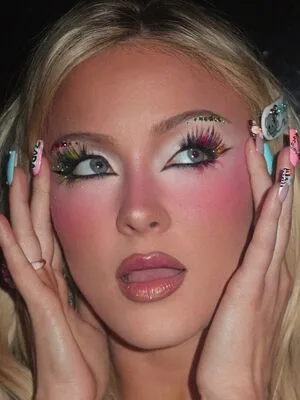 Zara Larsson OnlyFans Leaked Free Thumbnail Picture - #jAJDR9SW02