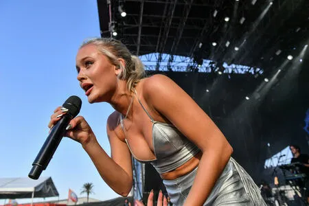 Zara Larsson OnlyFans Leaked Free Thumbnail Picture - #ozUe54heaa