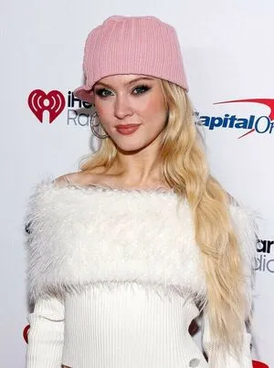 Zara Larsson OnlyFans Leaked Free Thumbnail Picture - #rlTioP3HXt