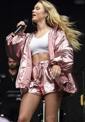 Zara Larsson OnlyFans Leaked Free Thumbnail Picture - #tziUKige5p