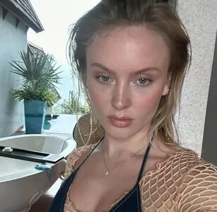 Zara Larsson OnlyFans Leaked Free Thumbnail Picture - #v7OQU8Ha3l