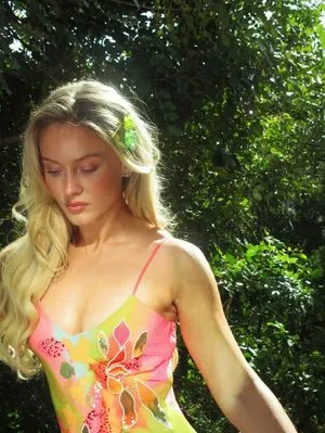 Zara Larsson OnlyFans Leaked Free Thumbnail Picture - #wZrT8I5eWV