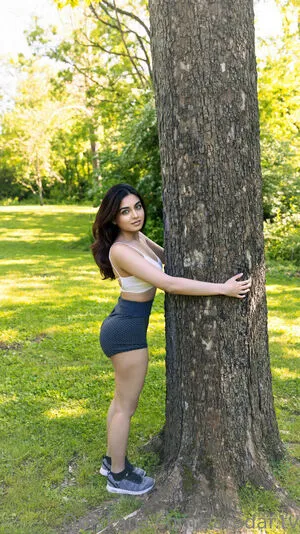 Zaradar Tv OnlyFans Leaked Free Thumbnail Picture - #NiPCV1R1Dc