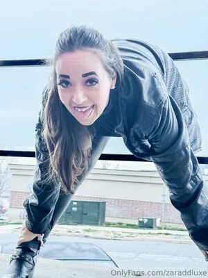 Zaraddluxe OnlyFans Leaked Free Thumbnail Picture - #TFJAilpiHx