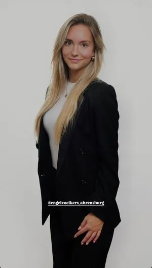 Zarah Ellen OnlyFans Leaked Free Thumbnail Picture - #ZzlOKnB9kN