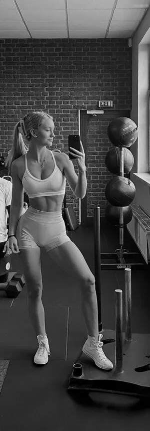 Zarah Ellen OnlyFans Leaked Free Thumbnail Picture - #z5YVOyREHN
