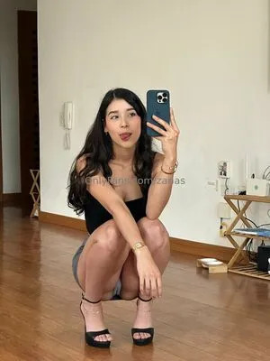 Zarias OnlyFans Leaked Free Thumbnail Picture - #MTKNYV8LFF