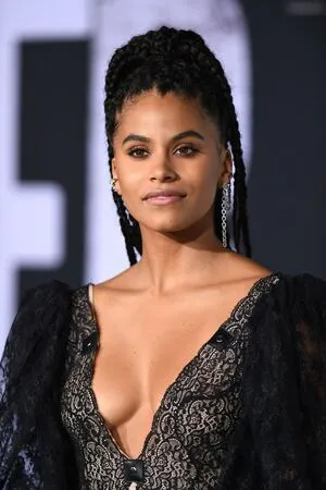 Zazie Beetz OnlyFans Leaked Free Thumbnail Picture - #5loUTkxwZC