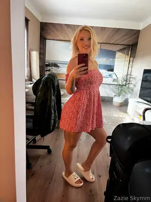 Zazieskymm OnlyFans Leaked Free Thumbnail Picture - #HCgpp4VPAk