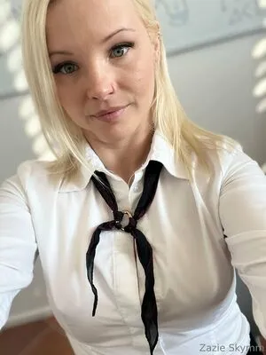 Zazieskymm OnlyFans Leaked Free Thumbnail Picture - #nQLu9W2Vor