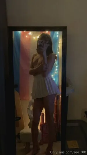 Zee R OnlyFans Leaked Free Thumbnail Picture - #Eq6M6i7uI0
