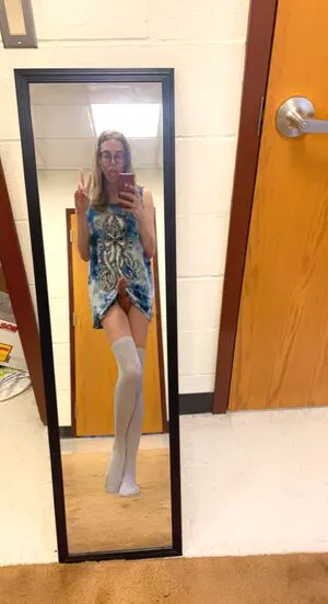 Zee R OnlyFans Leaked Free Thumbnail Picture - #up2rGNwxec
