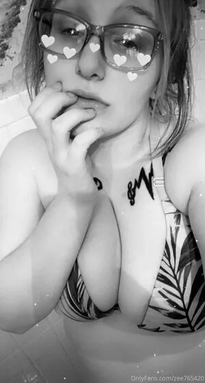 Zee765420 OnlyFans Leaked Free Thumbnail Picture - #KV4Gdfr7cf