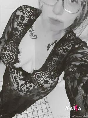 Zee765420 OnlyFans Leaked Free Thumbnail Picture - #PhIH34q13b