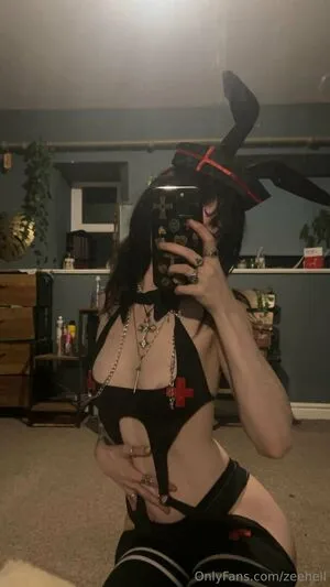 Zeehell OnlyFans Leaked Free Thumbnail Picture - #izH88oME69
