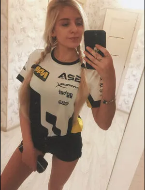 Zefirka A OnlyFans Leaked Free Thumbnail Picture - #8VNIrMu3n3