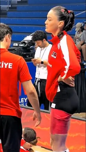 Zehra Gunes OnlyFans Leaked Free Thumbnail Picture - #3NQwWhxm2Q