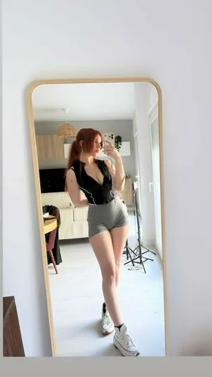 Zeling OnlyFans Leaked Free Thumbnail Picture - #DnccvxRMw3