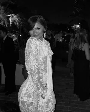 Zendaya OnlyFans Leaked Free Thumbnail Picture - #3cmp1Z4jpf