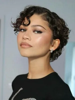 Zendaya OnlyFans Leaked Free Thumbnail Picture - #7R2f6rAume