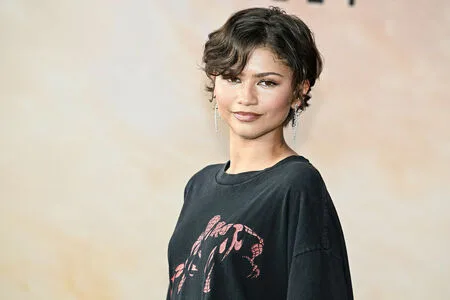 Zendaya OnlyFans Leaked Free Thumbnail Picture - #BYEXZtWbMh