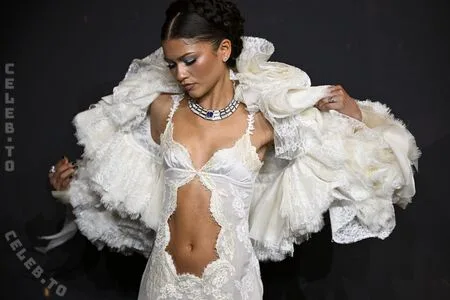 Zendaya OnlyFans Leaked Free Thumbnail Picture - #C0QvIQFje9