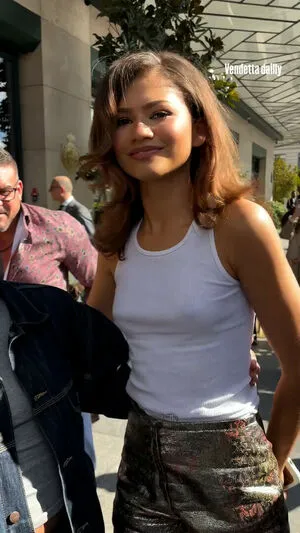 Zendaya OnlyFans Leaked Free Thumbnail Picture - #DFAQbqiuQy