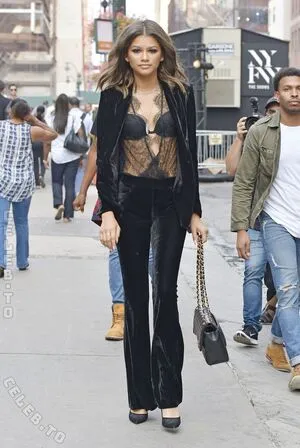 Zendaya OnlyFans Leaked Free Thumbnail Picture - #LdCWslqziO