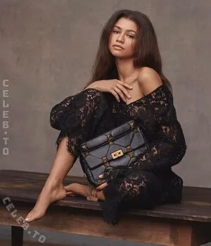 Zendaya OnlyFans Leaked Free Thumbnail Picture - #MLP9MZlUQ3