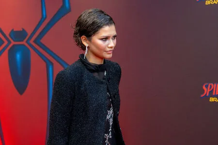 Zendaya OnlyFans Leaked Free Thumbnail Picture - #R06Dc4XaI2