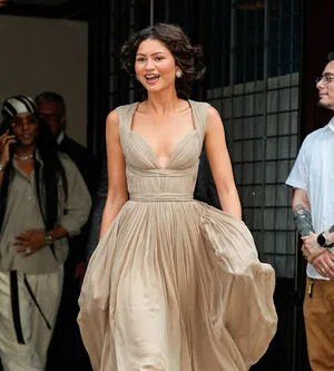 Zendaya OnlyFans Leaked Free Thumbnail Picture - #R8xfHBNFOZ