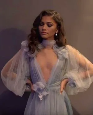 Zendaya OnlyFans Leaked Free Thumbnail Picture - #UqrDEfc3B8