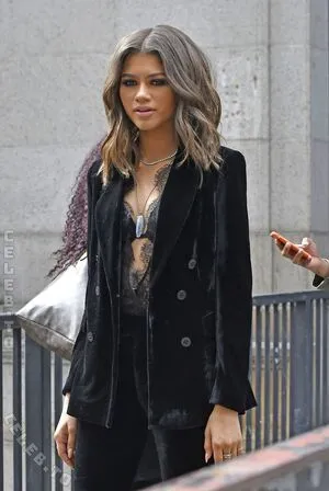 Zendaya OnlyFans Leaked Free Thumbnail Picture - #ZiIbtoqtyp