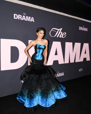 Zendaya OnlyFans Leaked Free Thumbnail Picture - #bWIbn9Vqil